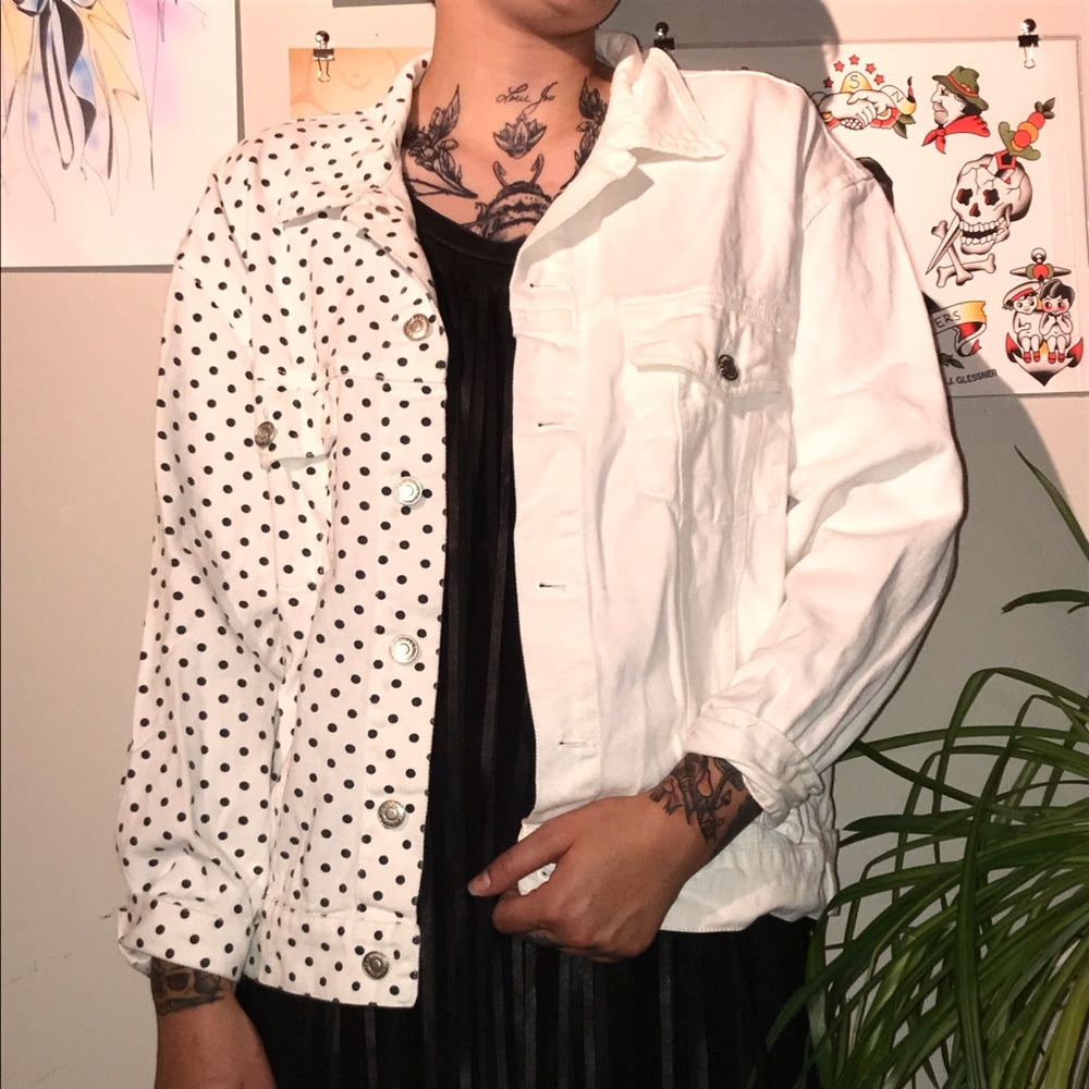 White denim jacket. Size large.